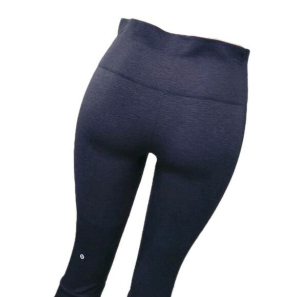 Lululemon Seamlessly Street Crop Leggings Women's Size 8 Cadet Blue Yoga - Picture 9 of 13